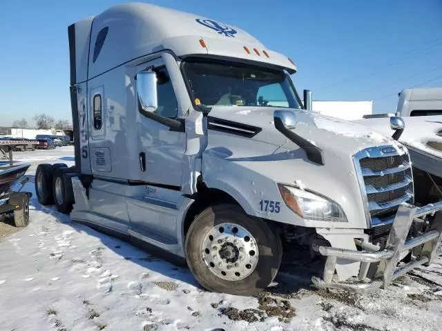 2023 Freightliner Cascadia 126