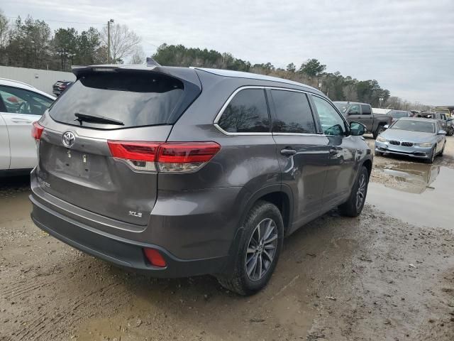 2018 Toyota Highlander SE