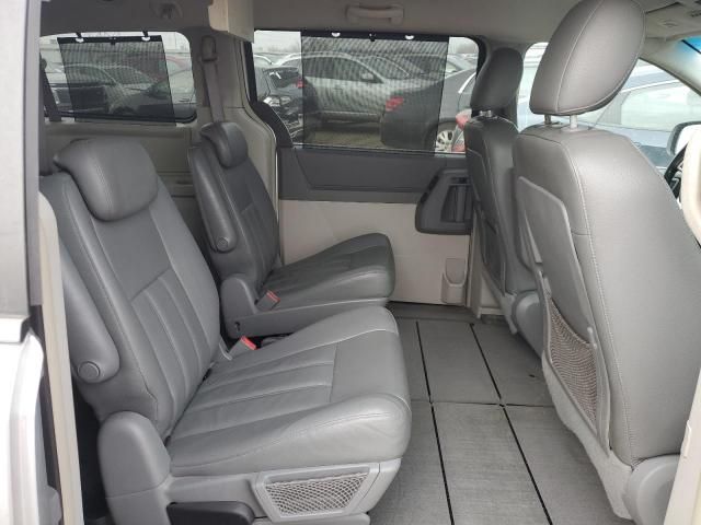 2010 Chrysler Town & Country Touring