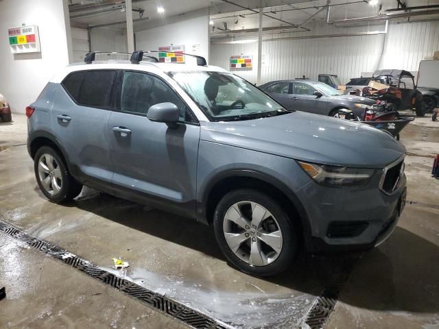 2020 Volvo XC40 T5 Momentum