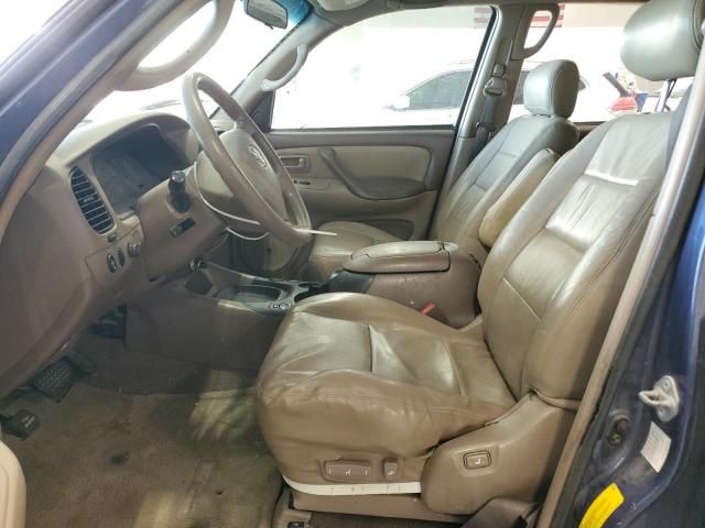 2004 Toyota Sequoia SR5