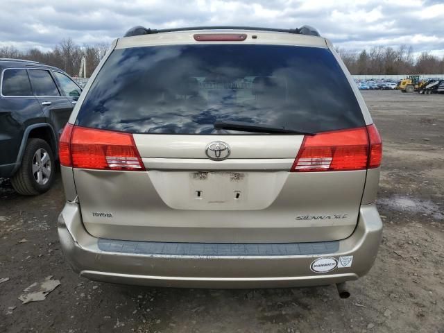 2004 Toyota Sienna XLE