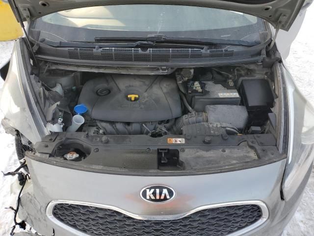 2015 KIA Rondo