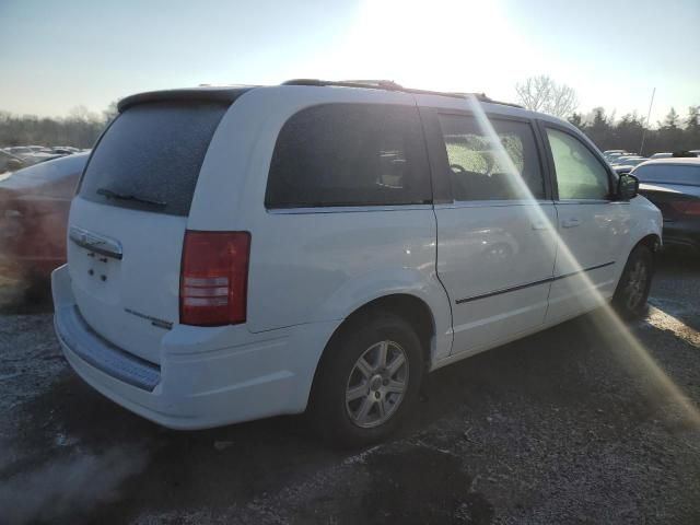 2010 Chrysler Town & Country Touring