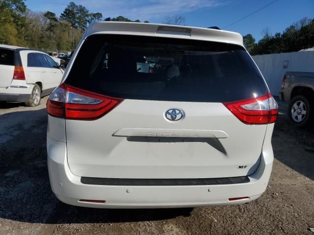 2017 Toyota Sienna XLE