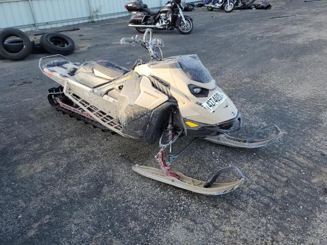 2024 Skidoo Snowmobile