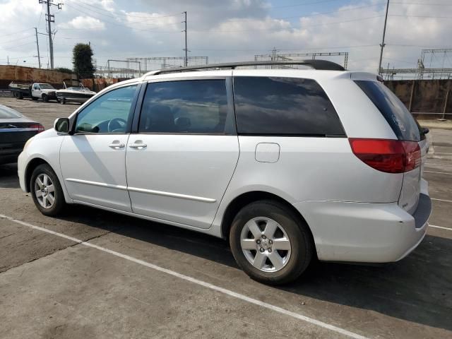 2004 Toyota Sienna XLE