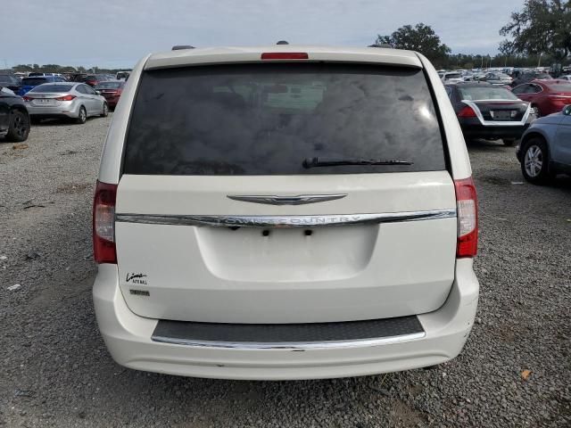 2013 Chrysler Town & Country Touring