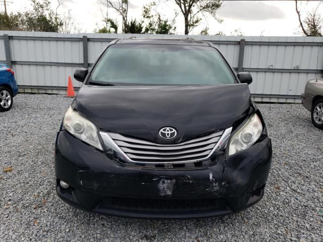 2016 Toyota Sienna XLE