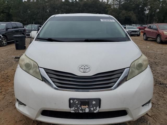 2014 Toyota Sienna XLE