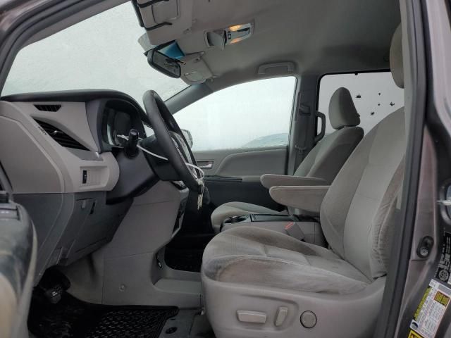 2015 Toyota Sienna LE