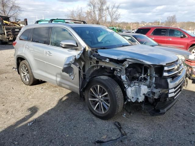 2017 Toyota Highlander SE