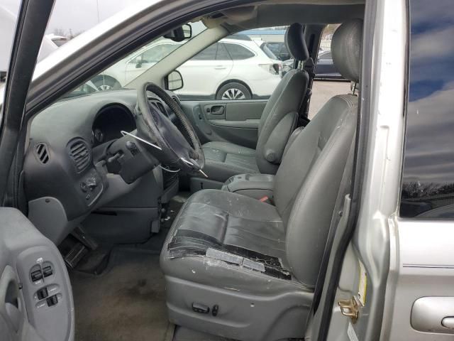 2005 Chrysler Town & Country Touring