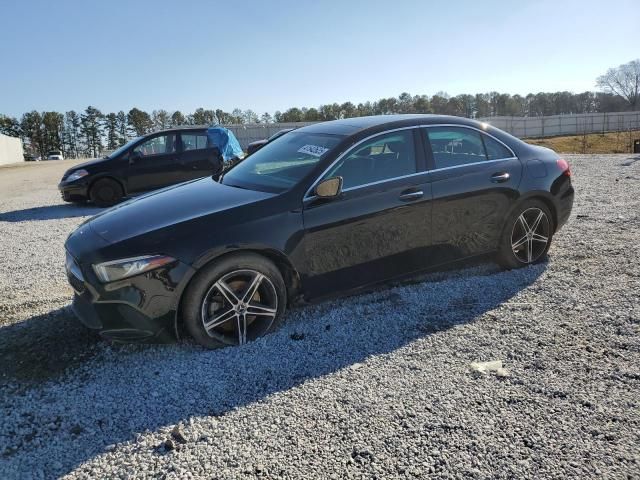 2019 Mercedes-Benz A 220