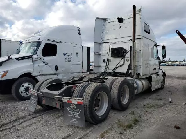 2012 Volvo VN VNL