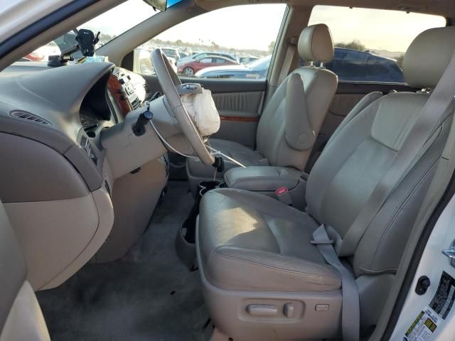 2007 Toyota Sienna XLE