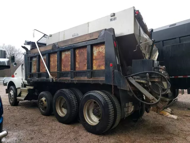 2007 Kenworth Construction T800