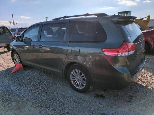 2014 Toyota Sienna XLE