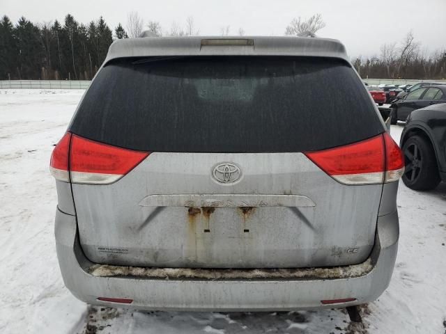 2011 Toyota Sienna LE