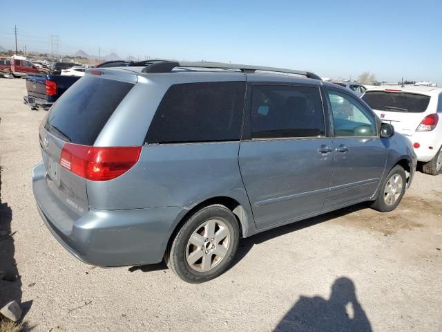 2004 Toyota Sienna CE