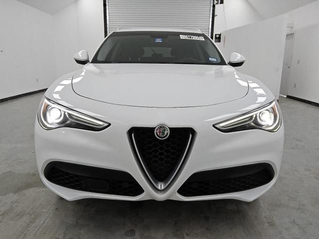 2018 Alfa Romeo Stelvio TI