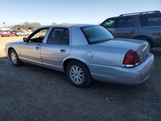 2004 Ford Crown Victoria LX