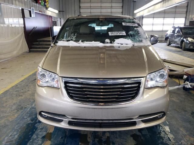 2012 Chrysler Town & Country Limited