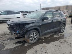 KIA Vehiculos salvage en venta: 2022 KIA Seltos EX