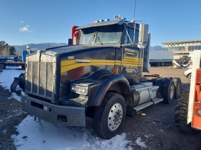 1999 Kenworth Construction T800