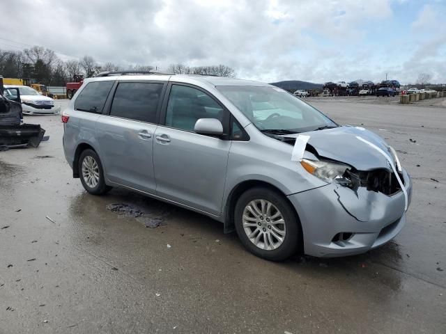 2015 Toyota Sienna XLE