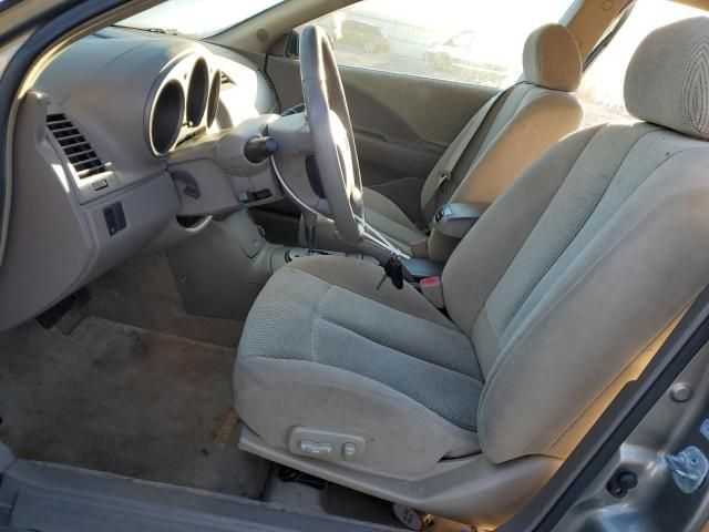 2002 Nissan Altima Base