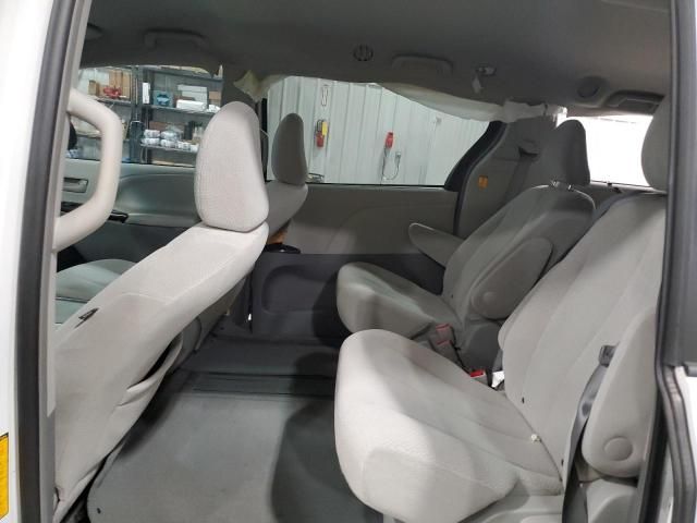 2012 Toyota Sienna LE