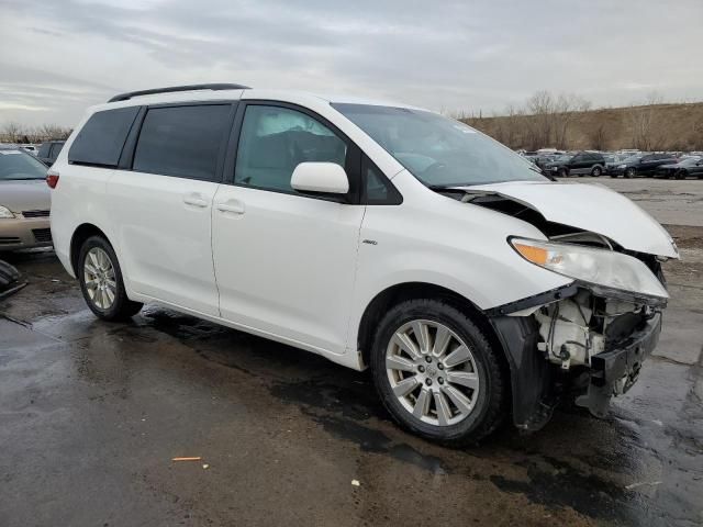 2017 Toyota Sienna LE