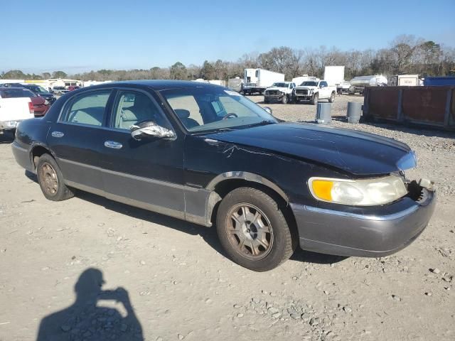 2002 Lincoln Town Car Signature