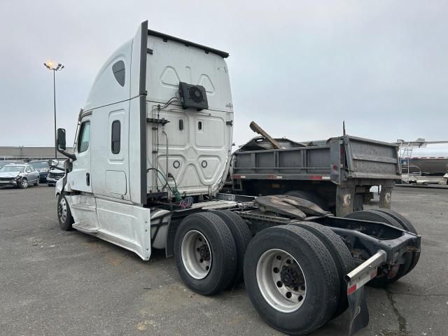 2022 Freightliner Cascadia 126