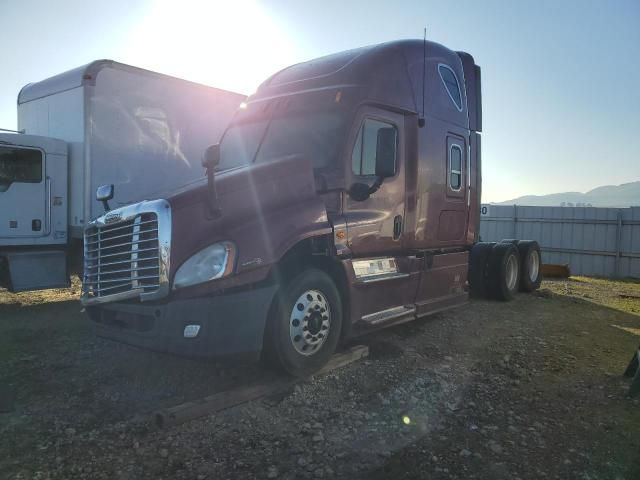 2013 Freightliner Cascadia 125