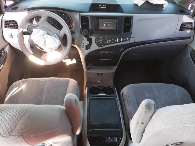 2014 Toyota Sienna LE