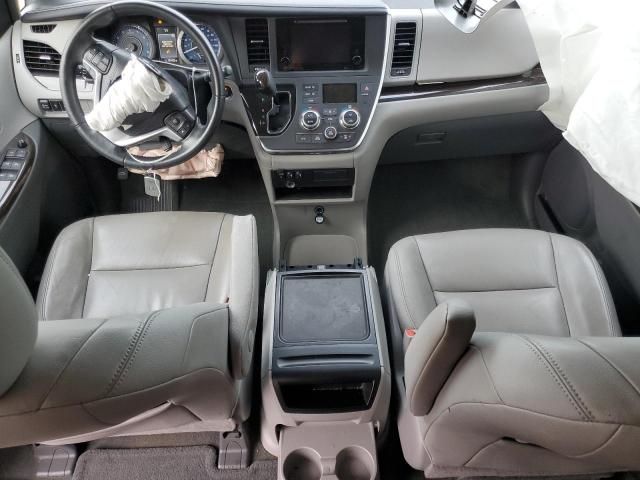 2015 Toyota Sienna XLE