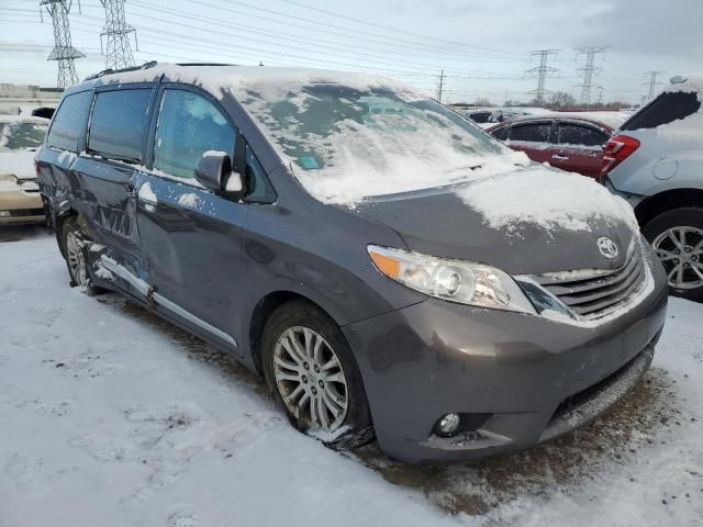 2015 Toyota Sienna XLE