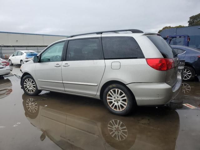 2008 Toyota Sienna XLE