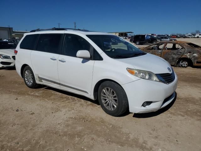 2011 Toyota Sienna XLE