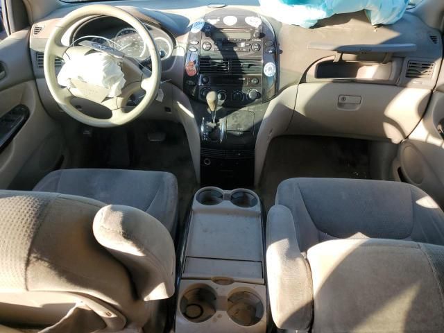 2005 Toyota Sienna CE