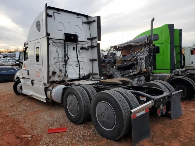 2021 Freightliner Cascadia 126