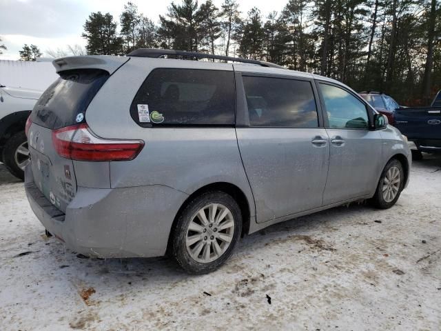 2016 Toyota Sienna XLE