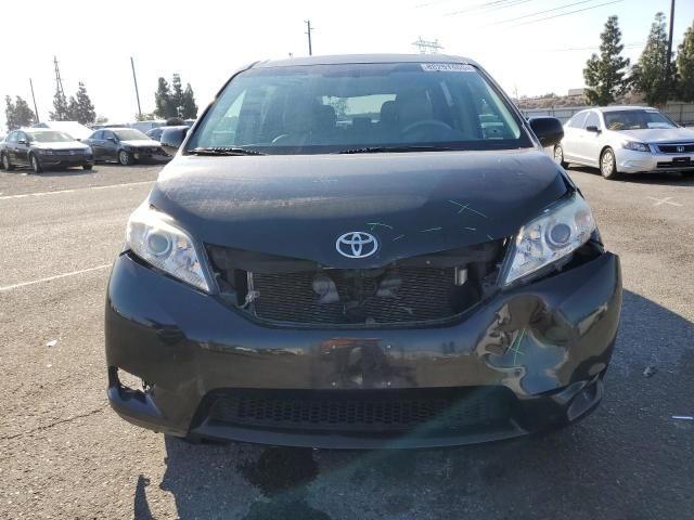 2013 Toyota Sienna XLE