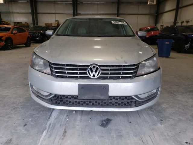 2013 Volkswagen Passat SEL