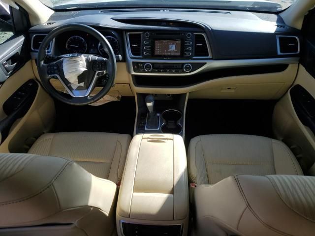 2014 Toyota Highlander LE