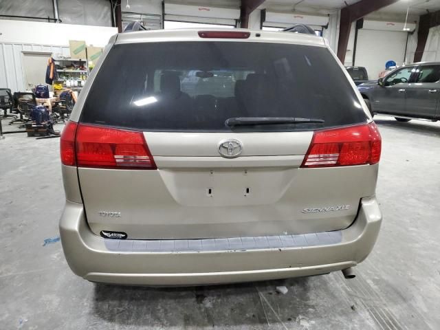 2004 Toyota Sienna XLE