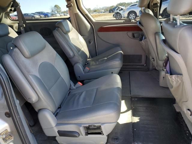 2005 Chrysler Town & Country Limited