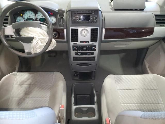 2010 Chrysler Town & Country Touring